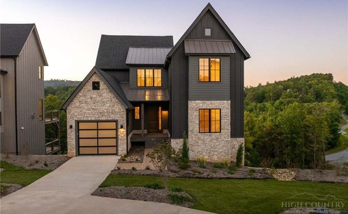 House in Lenoir, North Carolina, United States 1