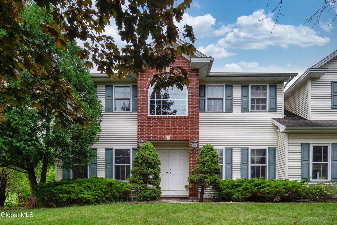 House in Latham, New York, United States 1 - 18584773
