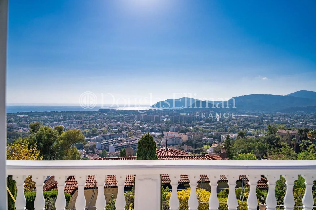 Villa in Les Termes, Mandelieu-la-Napoule, France 1 - 18582422