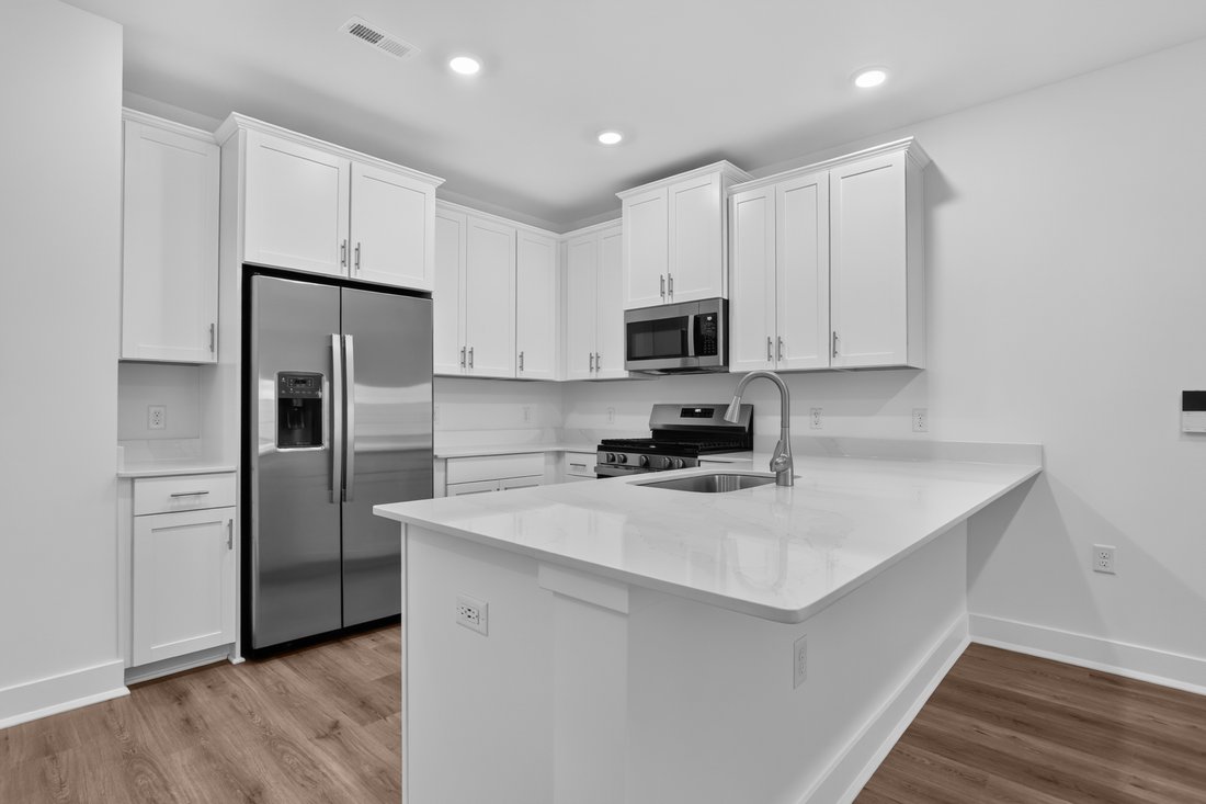 Condo in Monroe Township, New Jersey, United States 4 - 18533357