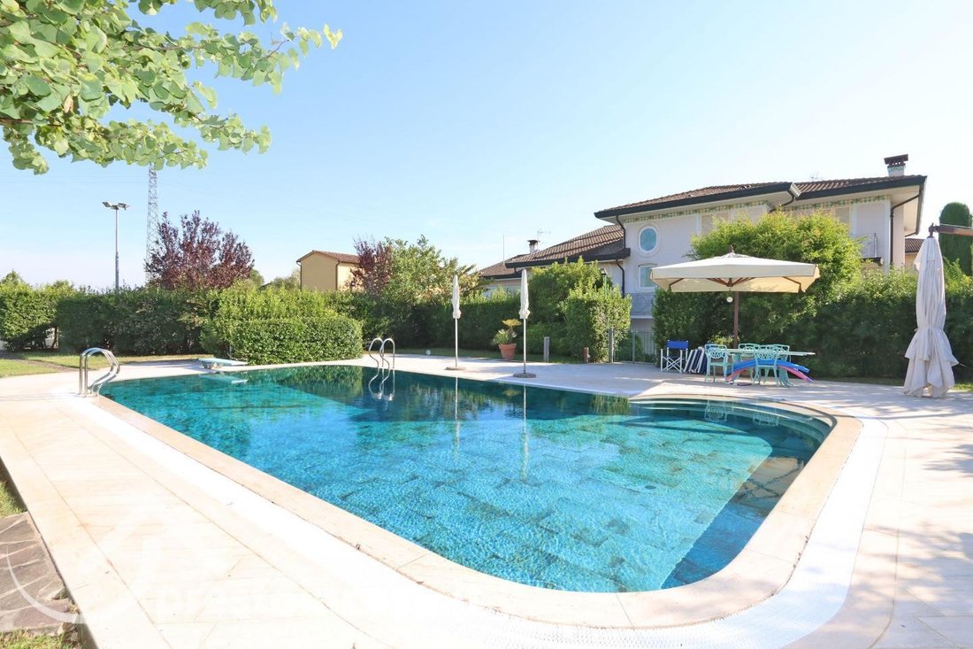 Villa in Center, Fucecchio, Tuscany 4 - 18584694