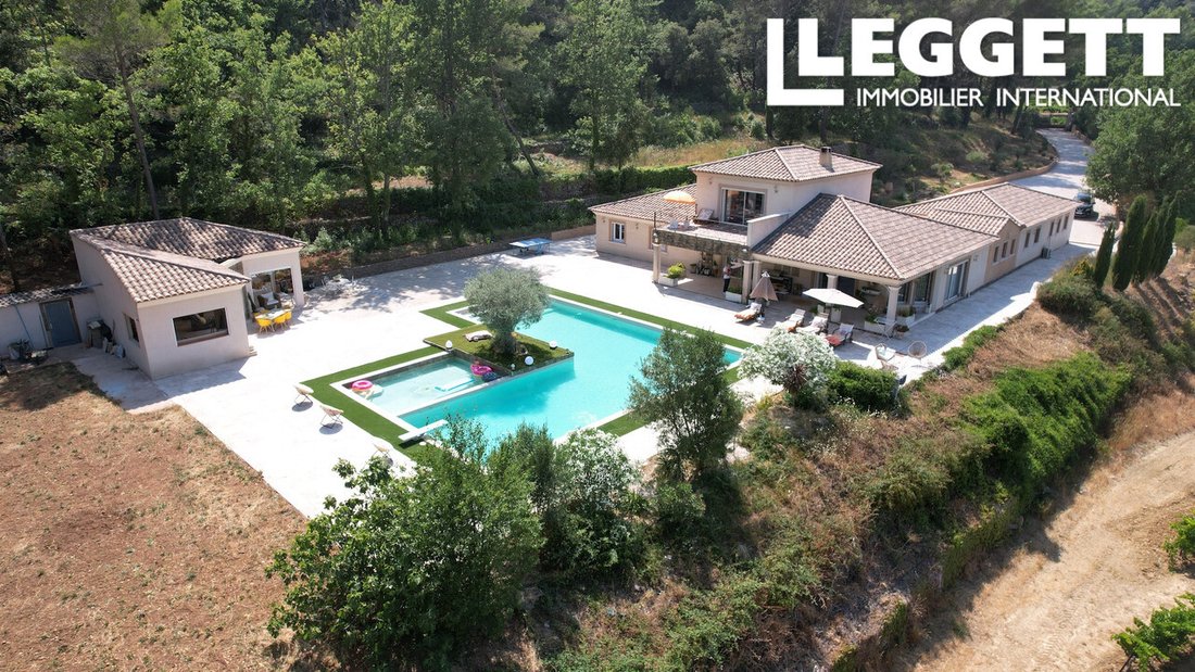 Villa in Besse-sur-Issole, Provence-Alpes-Côte d'Azur, France 1 - 18582407