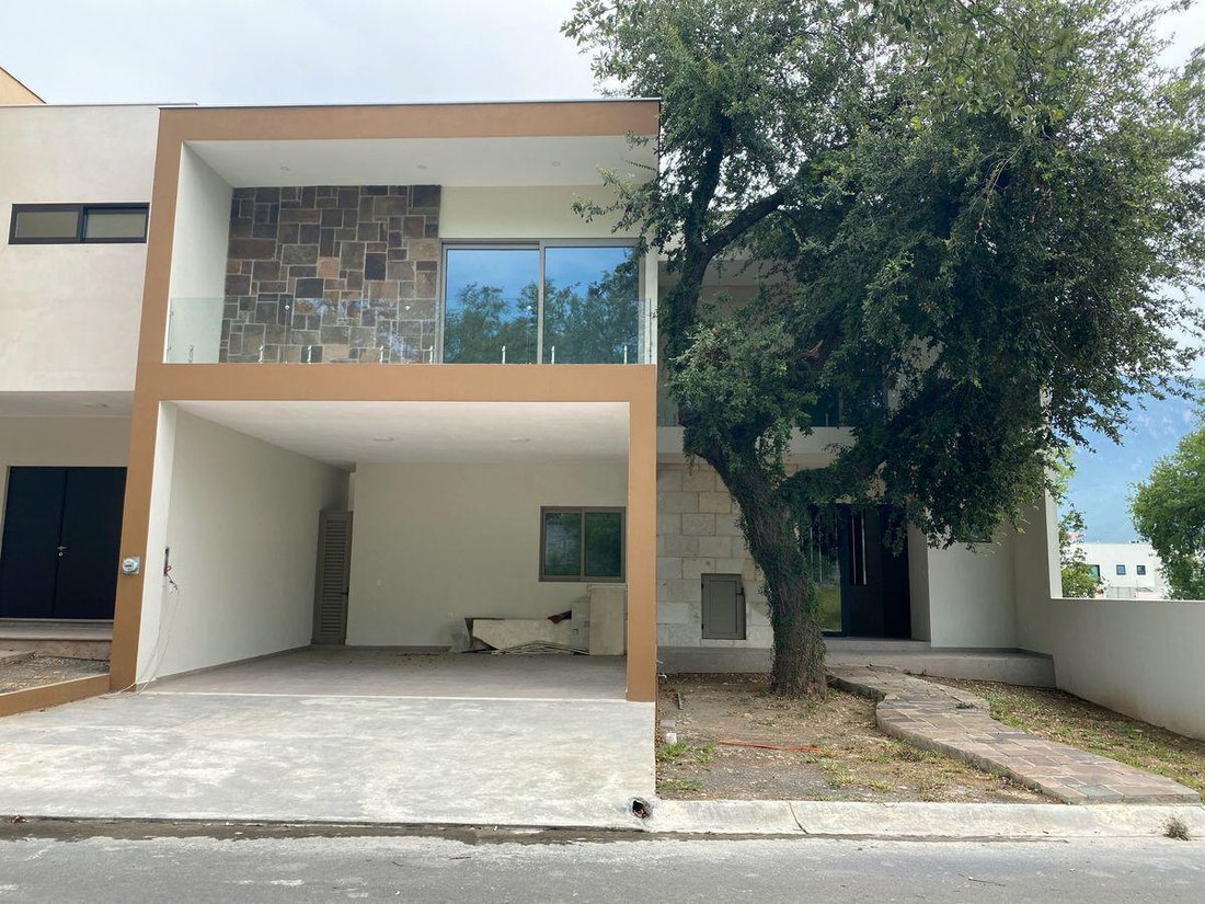House in Monterrey, Nuevo Leon, Mexico 1 - 18583104