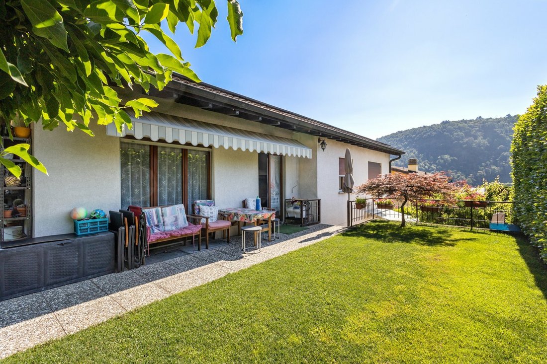Villa in Torricella-Taverne, Ticino, Switzerland 1 - 18581164