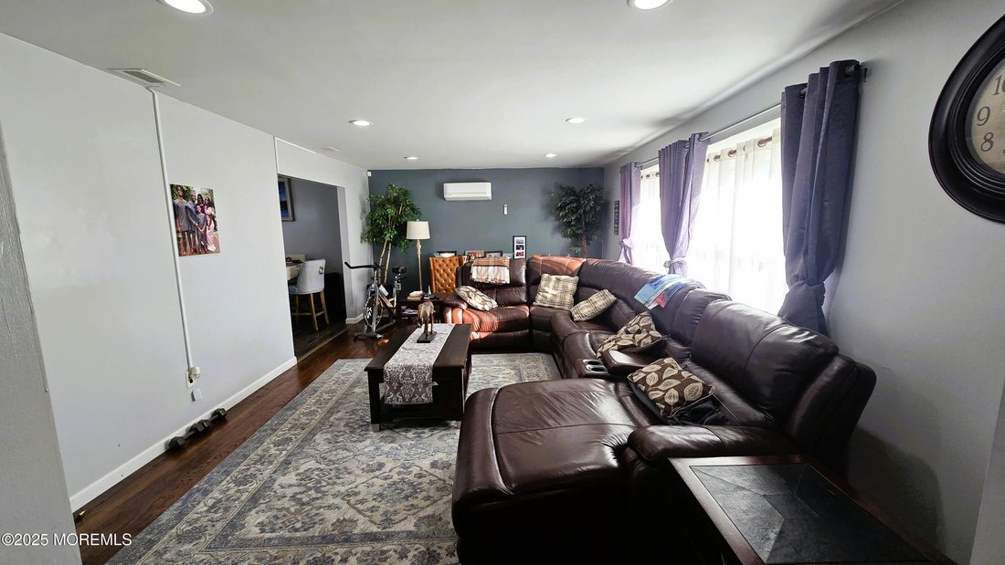 House in Sayreville, New Jersey, United States 5 - 18580594