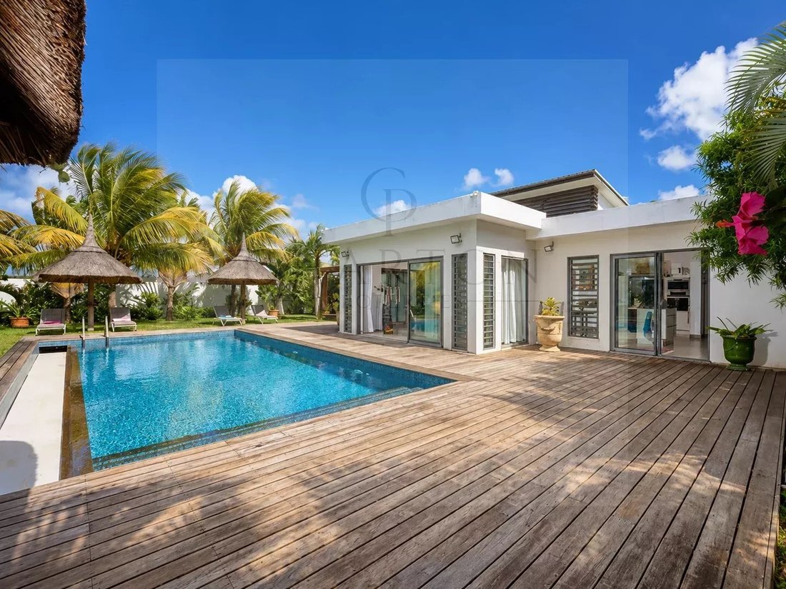 Villa in Grand Baie, Rivière du Rempart District, Mauritius 1 - 18582495