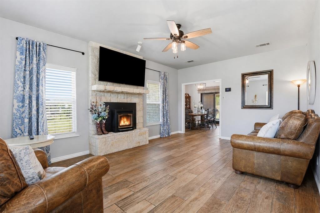 House in Weatherford, Texas, United States 2 - 17917622