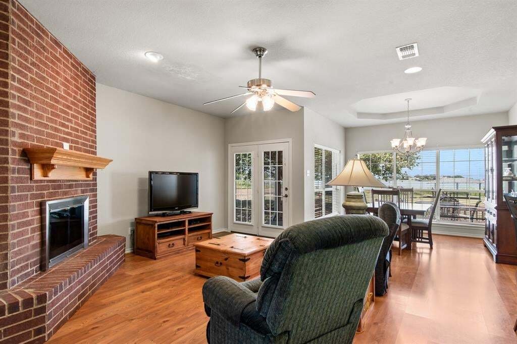 House in Tool, Texas, United States 3 - 18584986