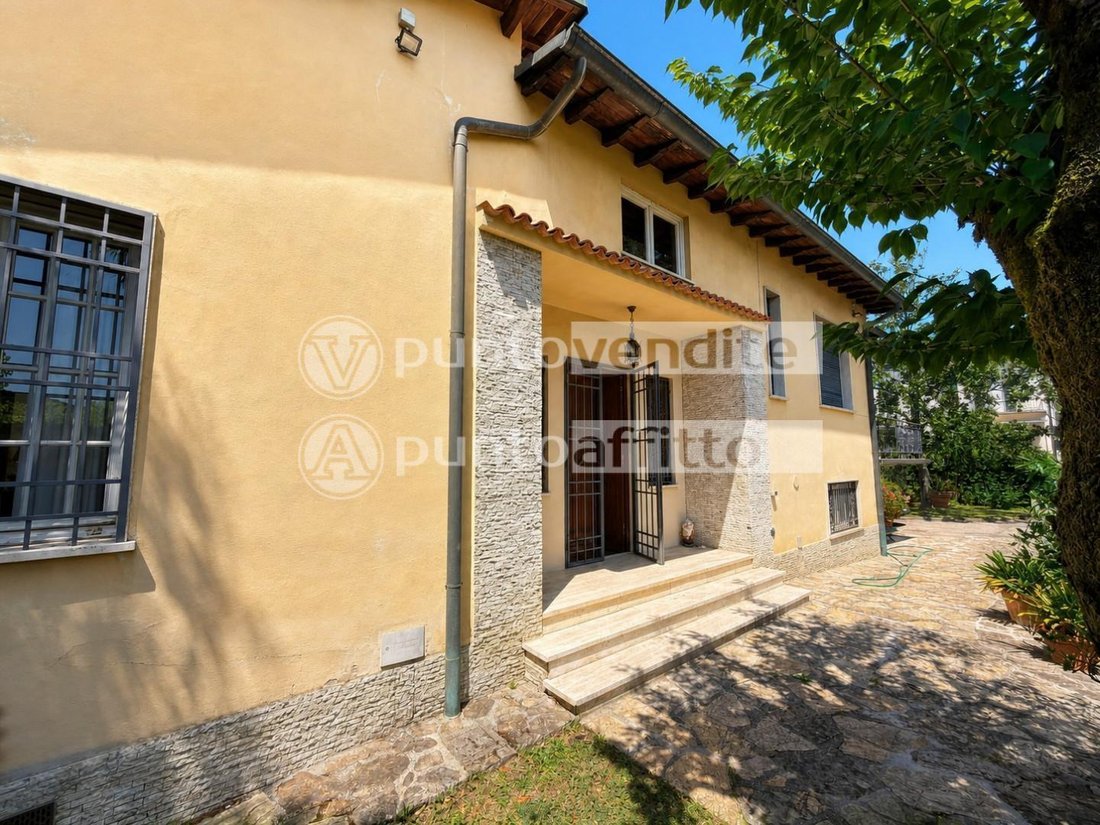 Villa in San Concordio, Lucca, Italy 3 - 18585079