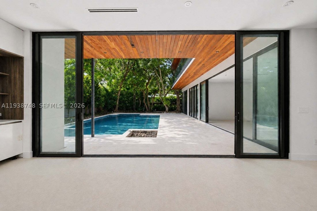 House in Miami, Florida, United States 3 - 16966076