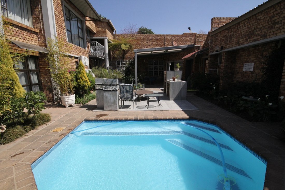 House in Johannesburg, Gauteng, South Africa 3 - 18581711