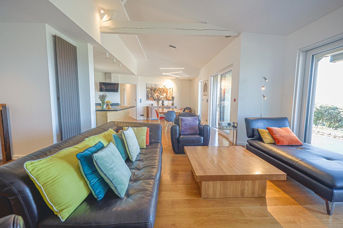 Estate in Apt, Switzerland 5 - 18581097