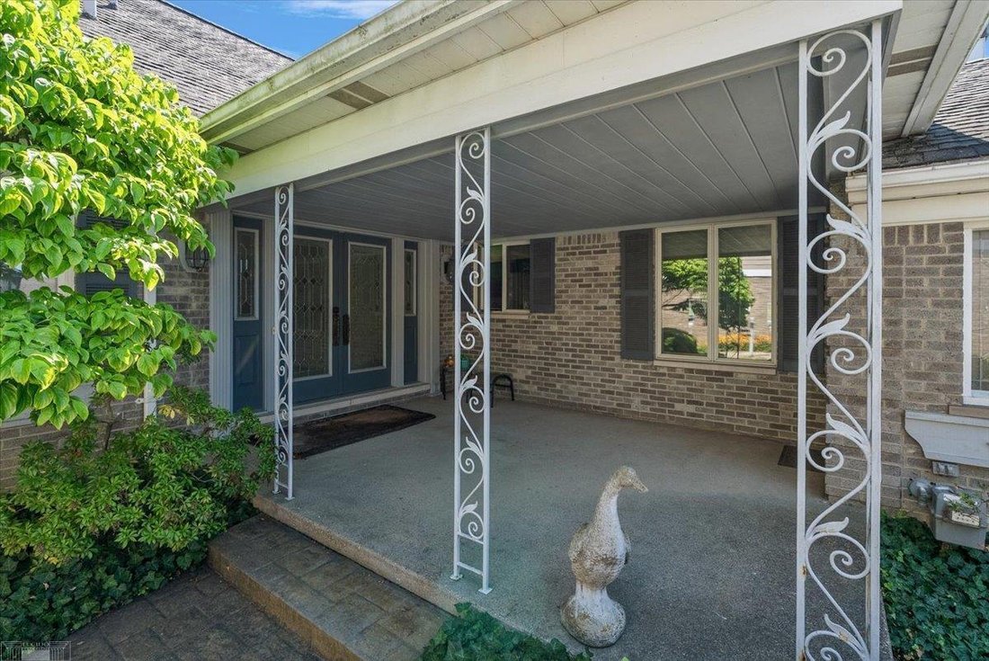House in St. Clair Shores, Michigan, United States 3 - 18583801
