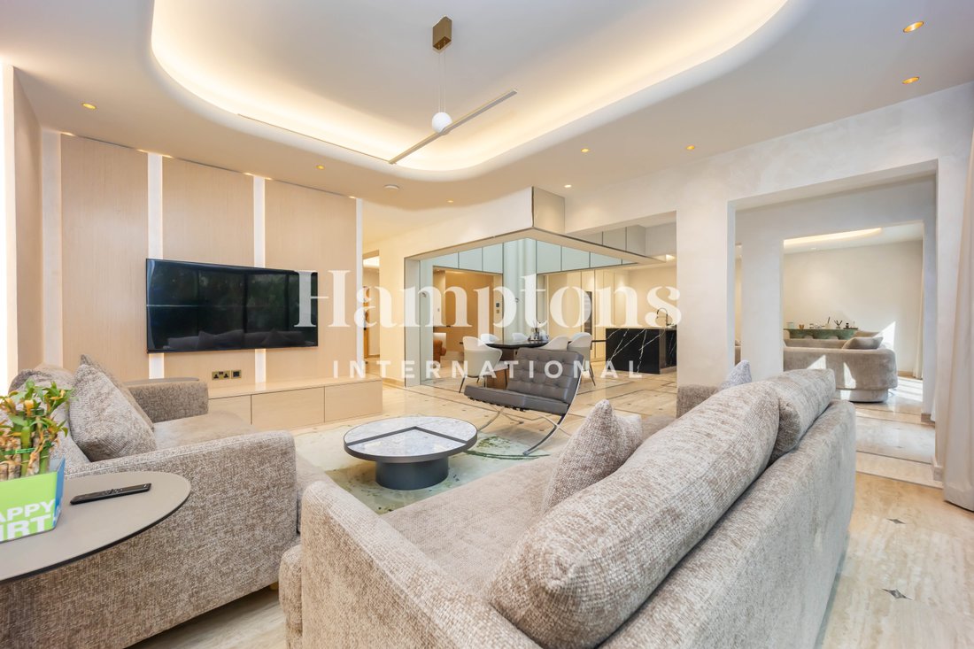 Villa in The Meadows, Dubai, United Arab Emirates 3 - 18143975