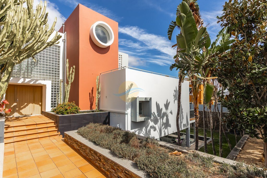 House in Lagoa e Carvoeiro, Algarve, Portugal 2 - 18585874