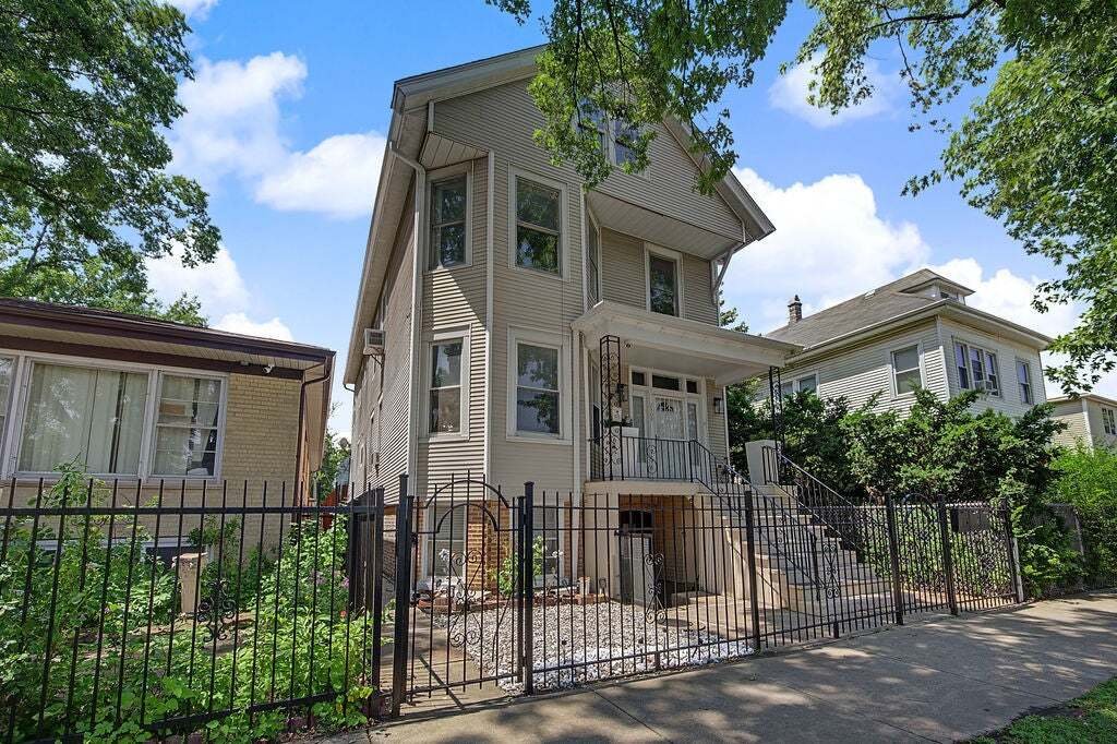 Chicago, Illinois, United States 3 - 18584530