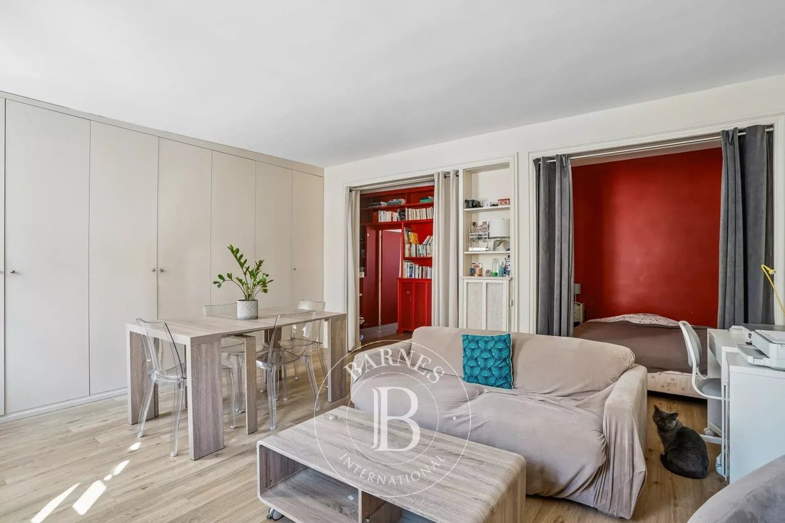 Apartment in Auteuil Nord, Paris 16e Arrondissement, Paris 4 - 18582483