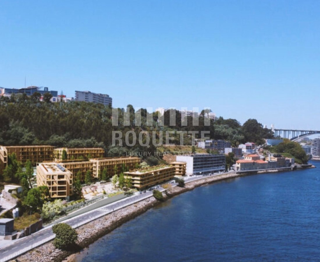 Apartment in Santa Marinha e Sao Pedro da Afurada, Porto District, Portugal 1 - 18585431