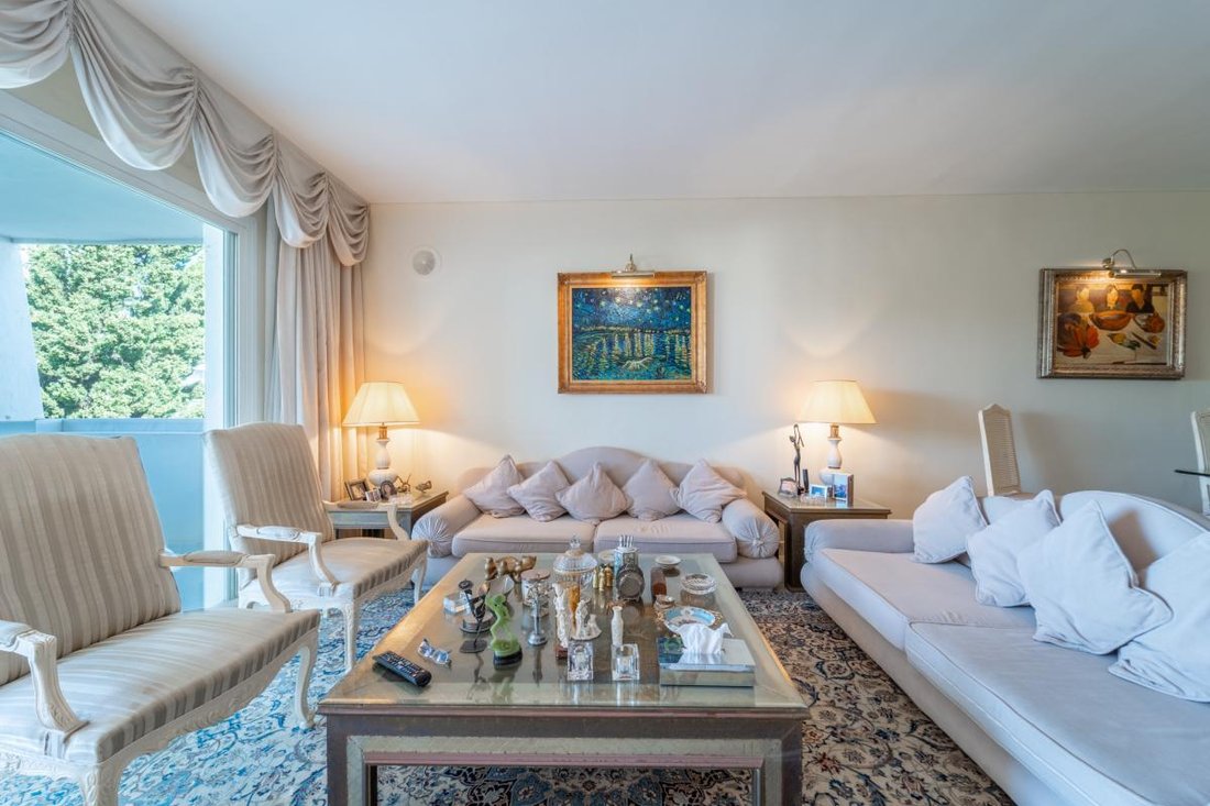Apartment in Puerto Banus, Marbella, Spain 2 - 18583967