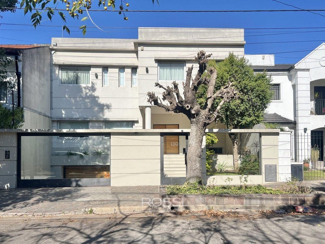 House in El Palomar, Buenos Aires Province, Argentina 1 - 18580409
