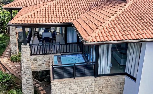 Townhouse in Dolphin Coast, KwaZulu-Natal, South Africa 1
