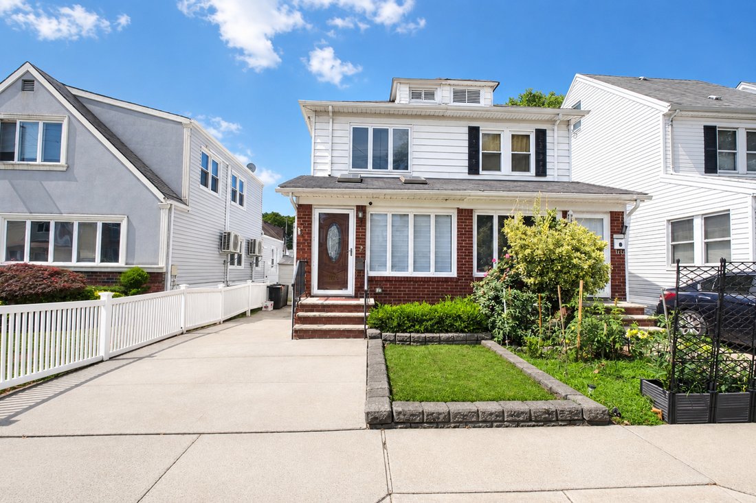House in New York, New York, United States 1 - 18585140