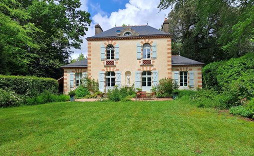 House in Zone Urbaine, Arradon, France 1