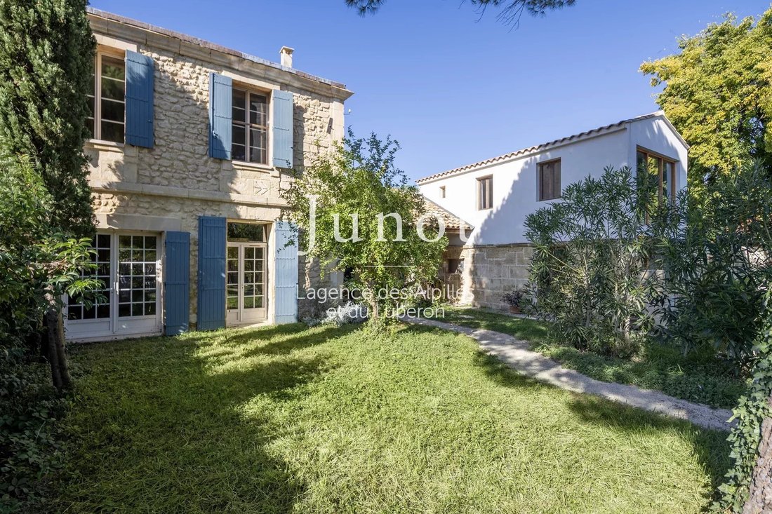 House in Arles, Provence-Alpes-Côte d'Azur, France 2 - 18582503