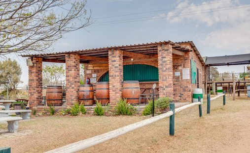 Farm Ranch in Johannesburg, Gauteng, Südafrika 1