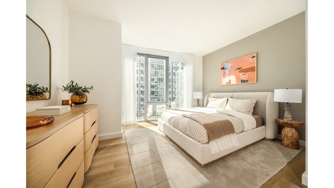 New York, New York, United States 5 - 18585284