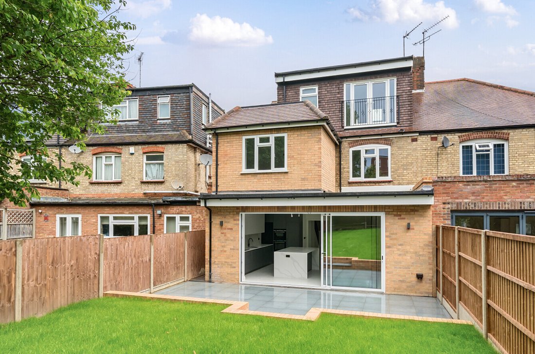 House in Barnet, England 1 - 18583516