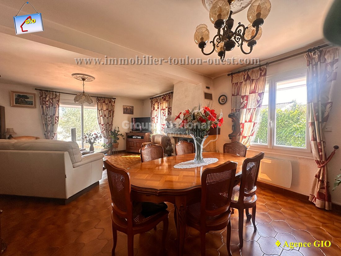 Villa in La Crau, Provence-Alpes-Côte d'Azur, France 4 - 18585567