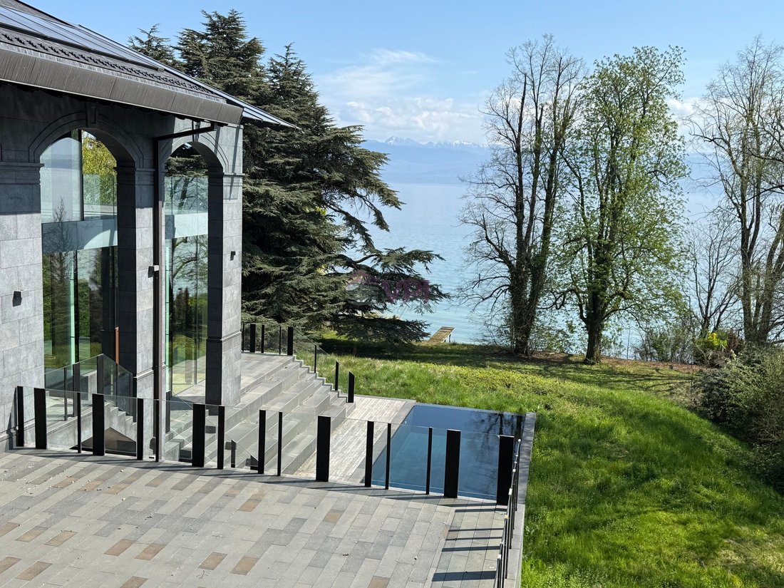 House in Dully, Vaud, Switzerland 1 - 18583468