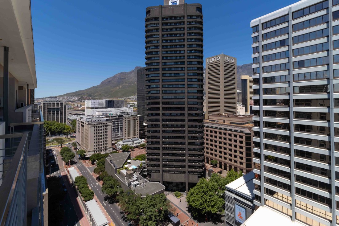 Apartment in Foreshore, Cape Town, South Africa 3 - 18582673