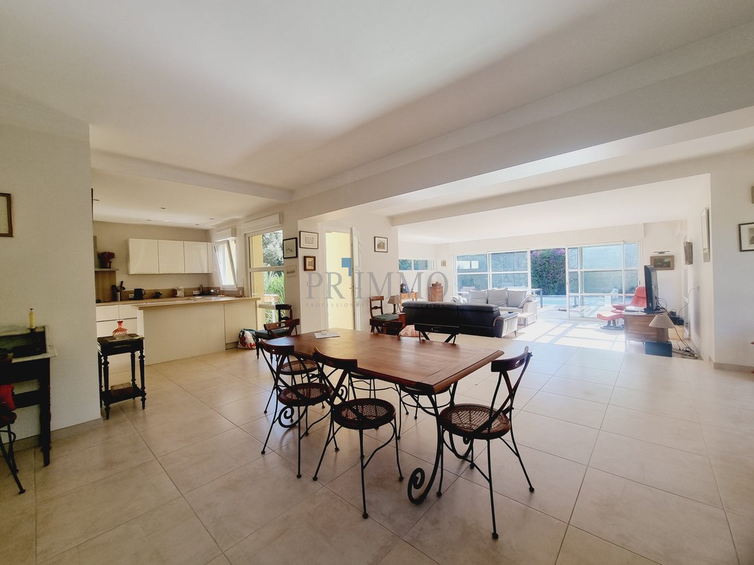 Villa in Le Dramont-Agay-Anthéor-Le Trayas, Saint-Raphaël, France 4 - 18585182