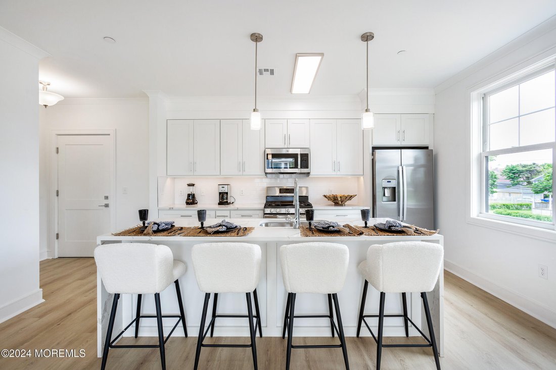 Long Branch, New Jersey, United States 4 - 18585160