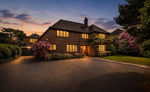 Haus in Hook Heath, Woking, England 1