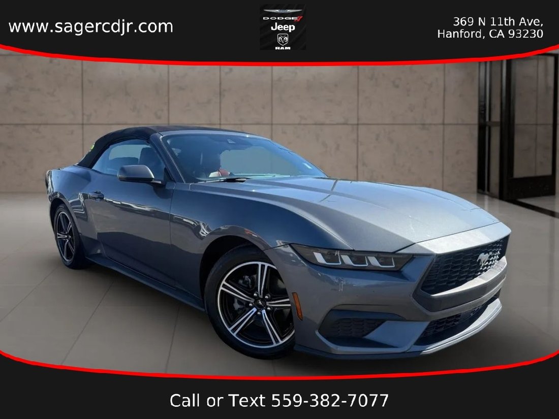 Cabriolet in Hanford, CA, United States 1 - 18585692
