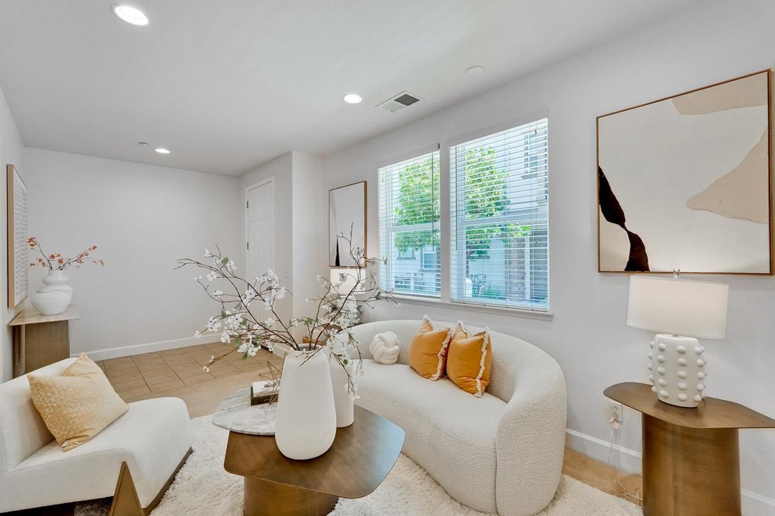 Townhouse in San Jose, California, United States 5 - 18584338