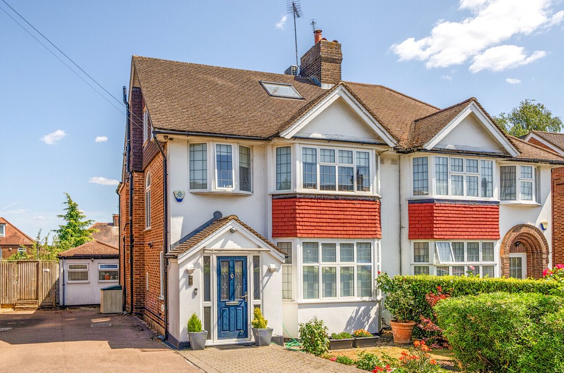 House in Barnet, England 1 - 18583568