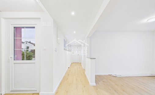 Apartment in Neuhausen am Rheinfall, Schaffhausen, Switzerland 1