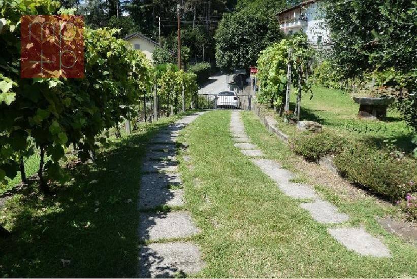 Land in Lugano, Ticino, Switzerland 2 - 18580765