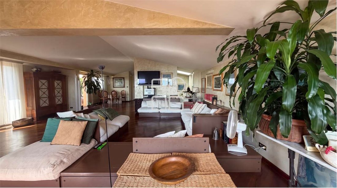 Apartment in Historic Center, Desenzano del Garda, Lombardy 5 - 18584013