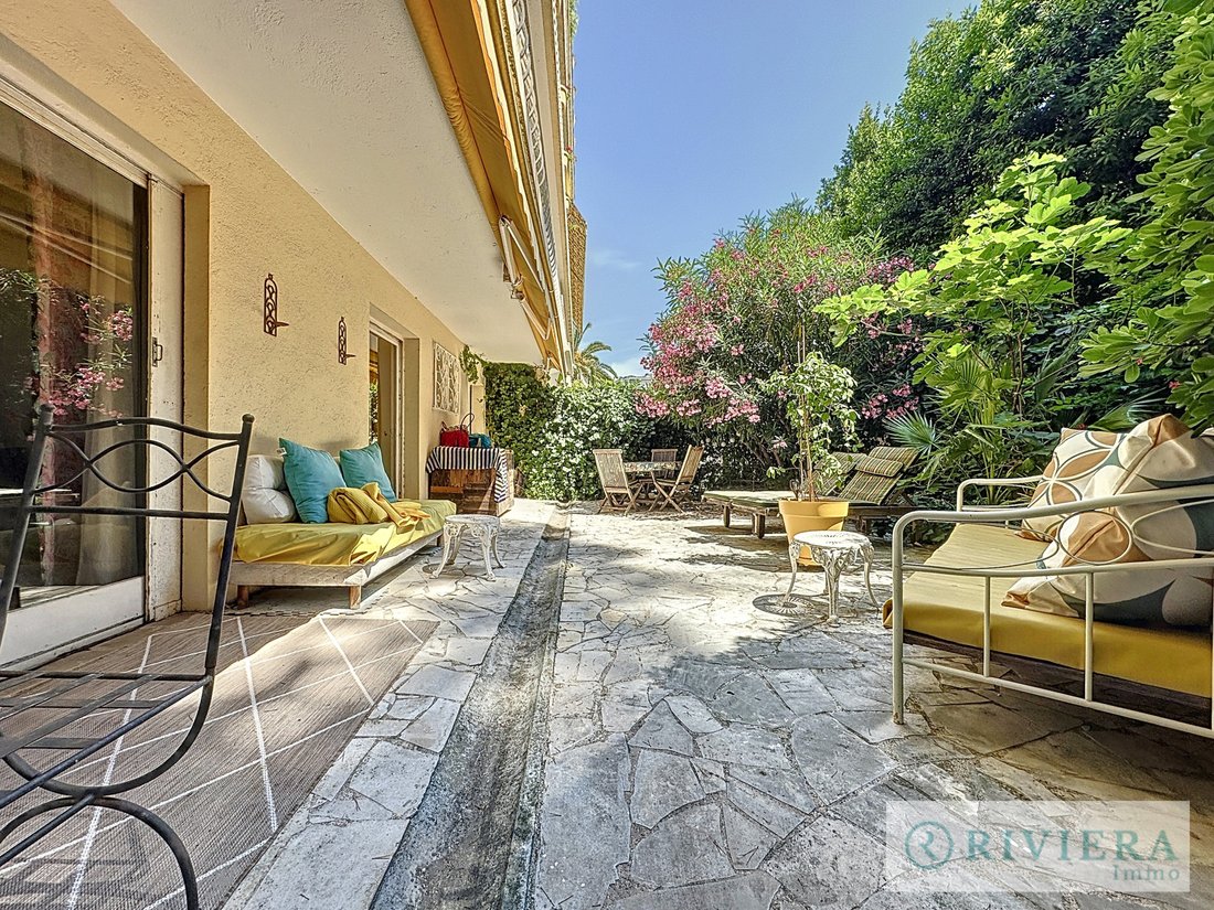 Land in Cannes, Provence-Alpes-Côte d'Azur, France 1 - 18585271