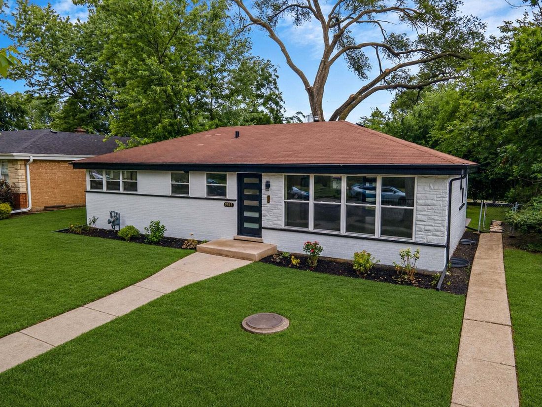 House in Skokie, Illinois, United States 4 - 18584554