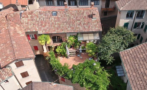 House in Comano, Ticino, Switzerland 1