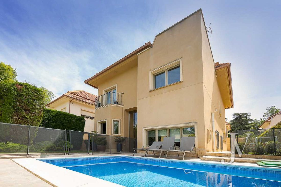 Fuencarral-El Pardo, Madrid, Spain 1 - 18582254