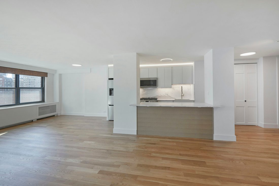 Co Op in New York, New York, United States 2 - 18584277