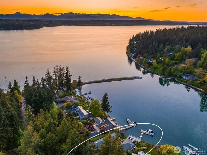 House in Bainbridge Island, Washington, United States 2 - 18586287