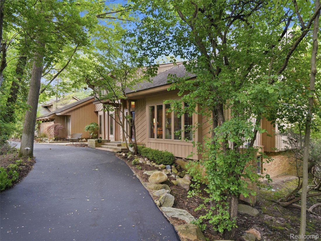 House in Orchard Lake Village, Michigan, United States 1 - 18584774